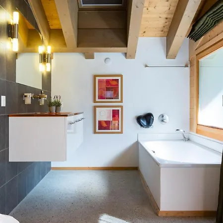 Luxury With Jacuzzi And Sauna Шале Ла-Тзума